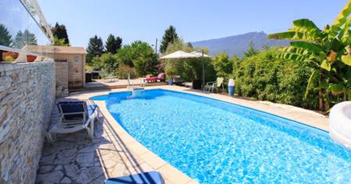 Piscine au Calme à Aix-les-Bains