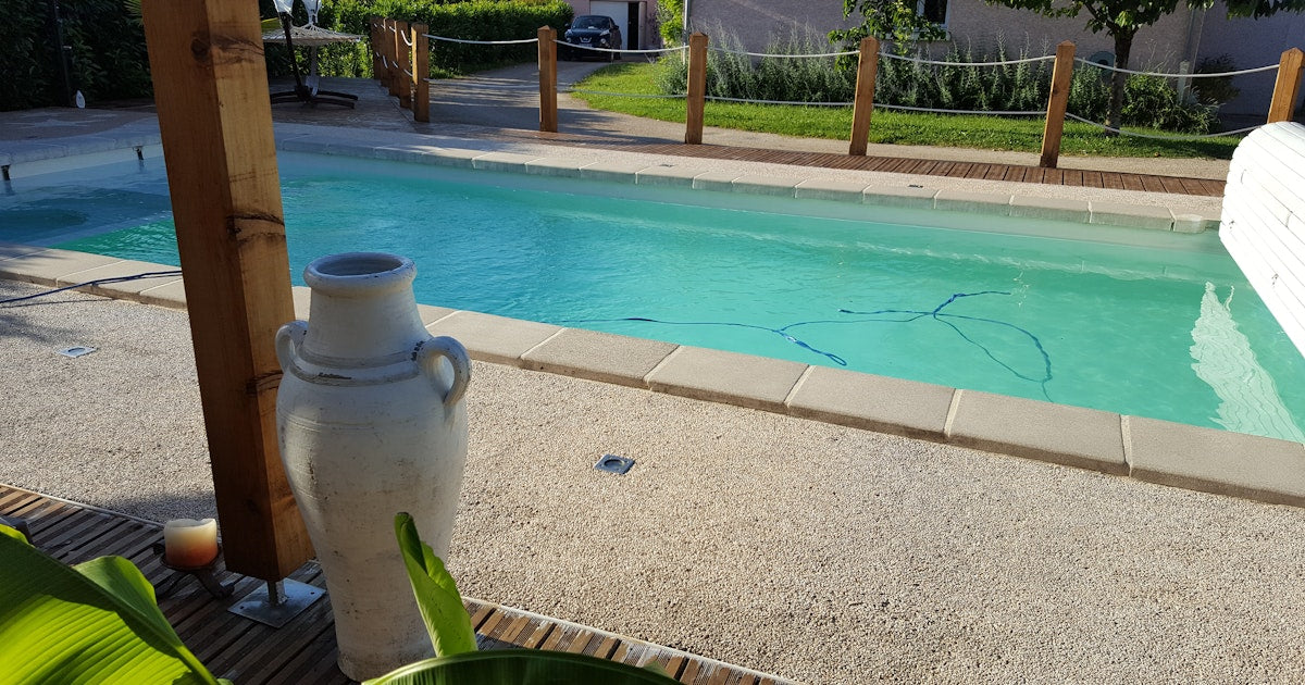 Piscine Privée à Lagnieu Près de Lyon