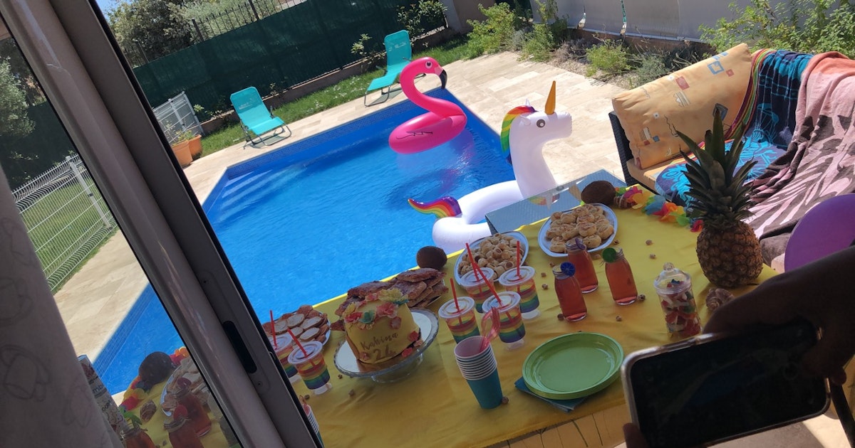 Belle Piscine Privée à Louer à Berre-l'Étang près d'Aix-en-Provence
