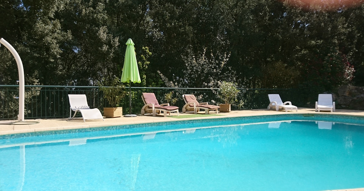 Piscine Spacieuse dans Pinède à 5 min de Montpellier Grabels