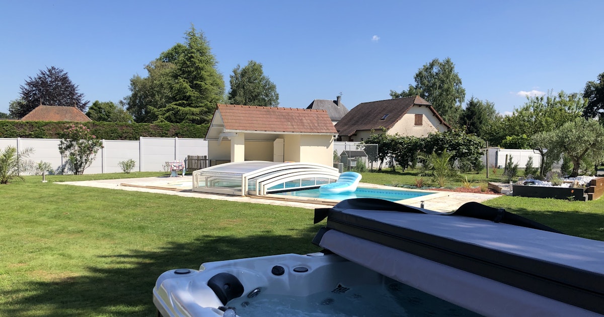 Spa 5 Personnes à 2min de Pau (Buros)