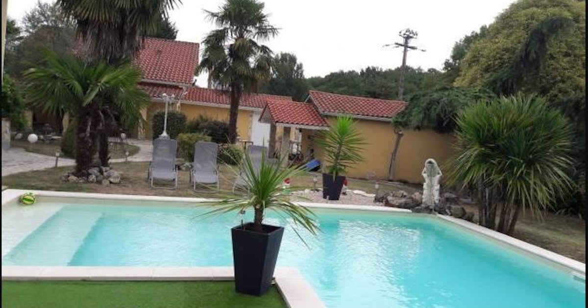 Belle Piscine Privée au Centre de Saint-Denis
