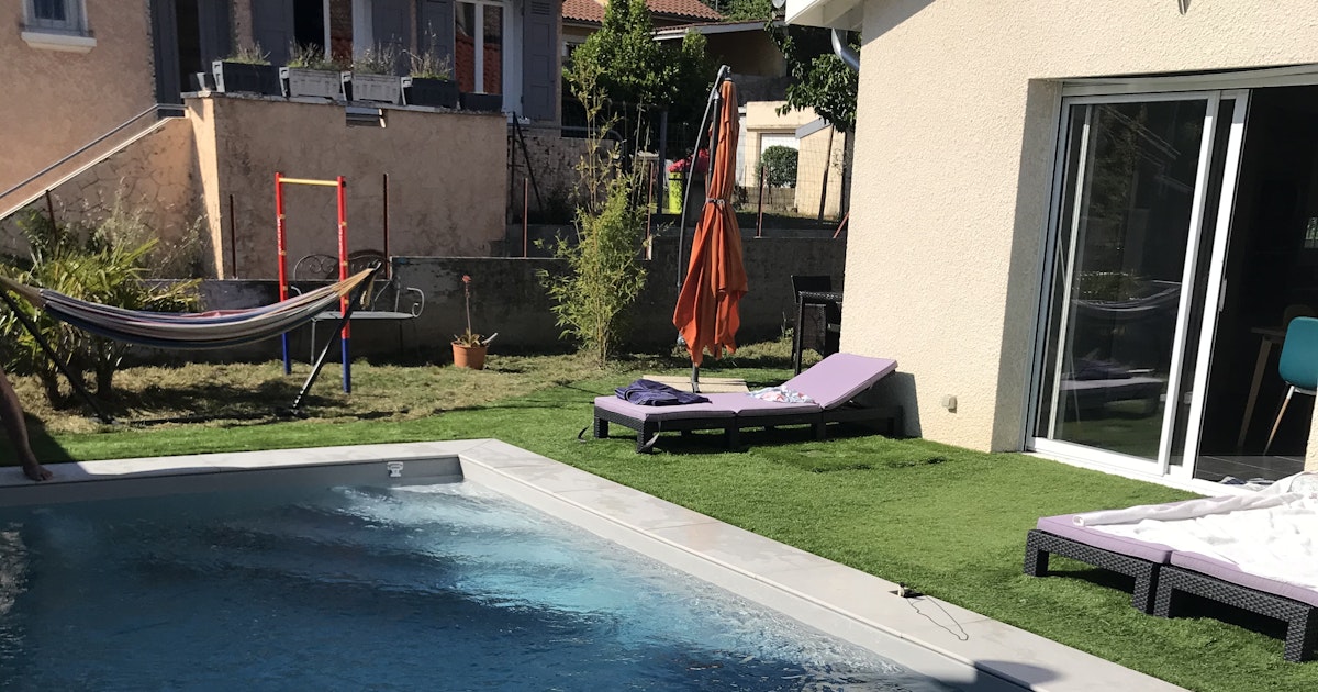 Belle Piscine Privée à Chasse-sur-Rhône 7x3m