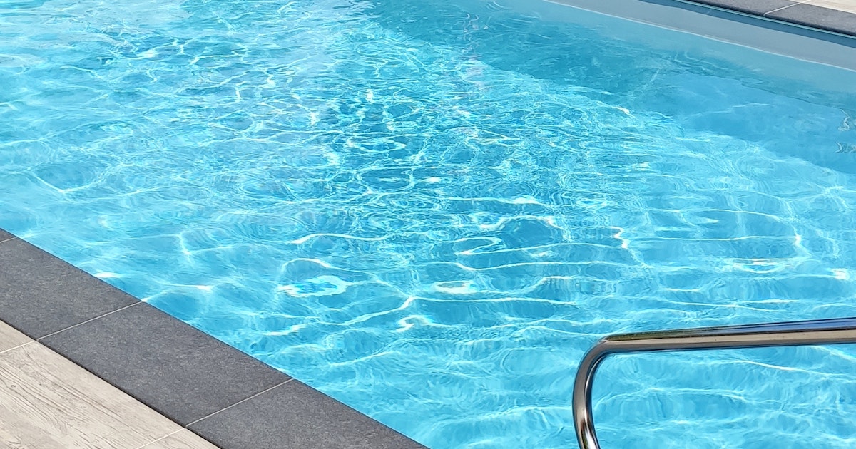 Swimmy Piscine Privée Chauffée 4x8m à Colmar Jardin