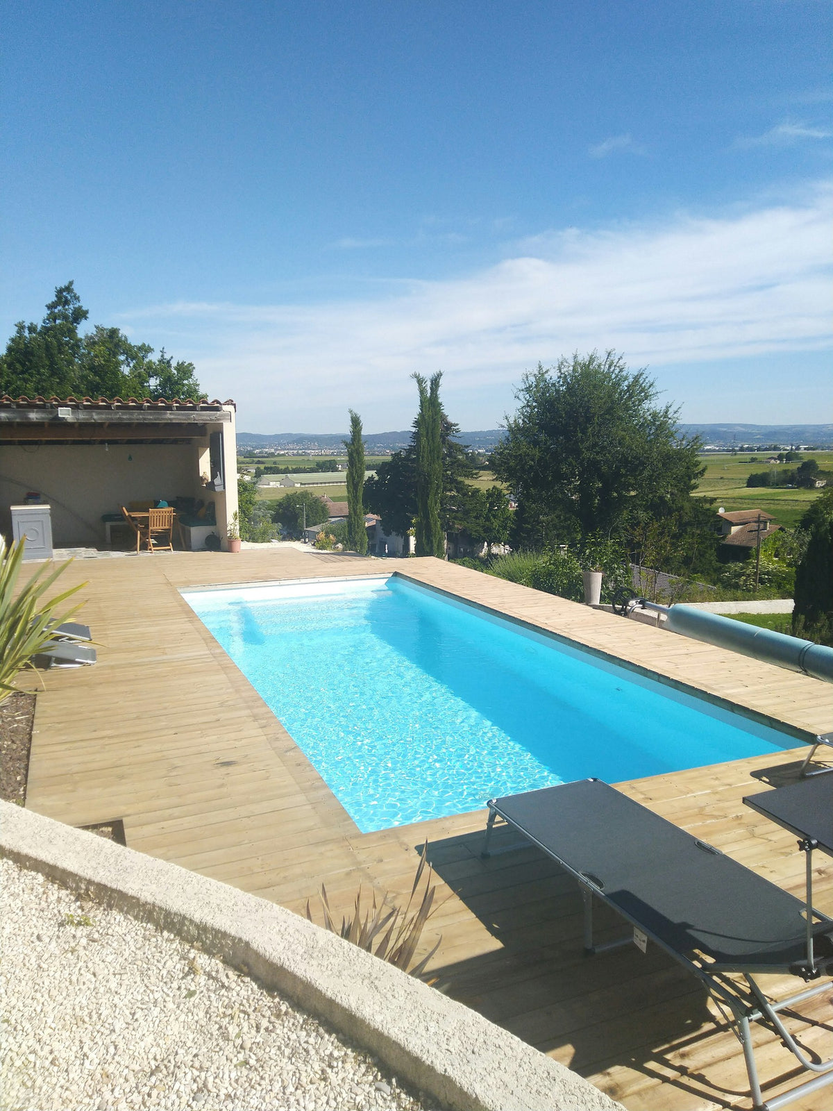 Swimmy Piscine Privée à Chatuzange-le-Goubet Avec une Vue Magnifique