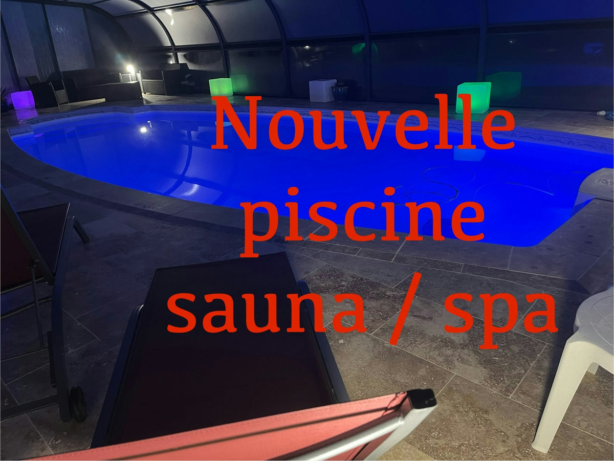 Piscine Privée Couverte Chauffée avec Spa et Sauna à Moëlan-sur-Mer
