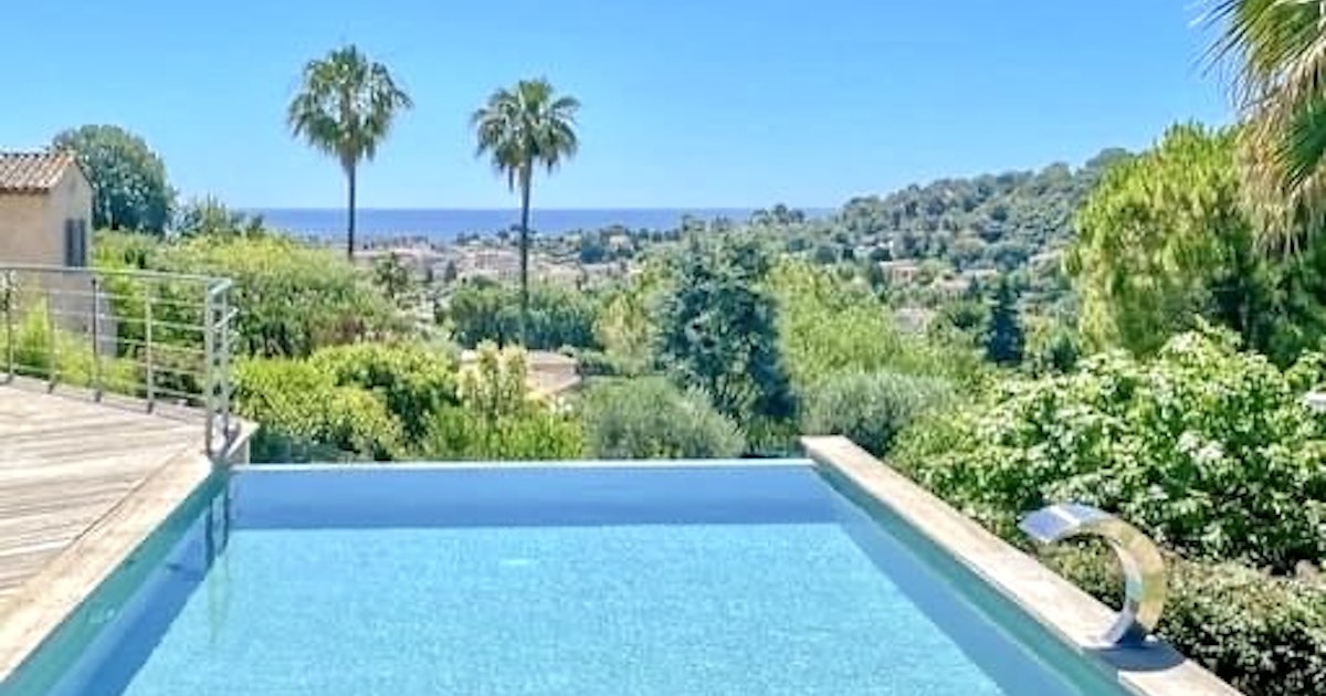 Piscine Privée à Débordement avec Vue Mer Cagnes-sur-Mer