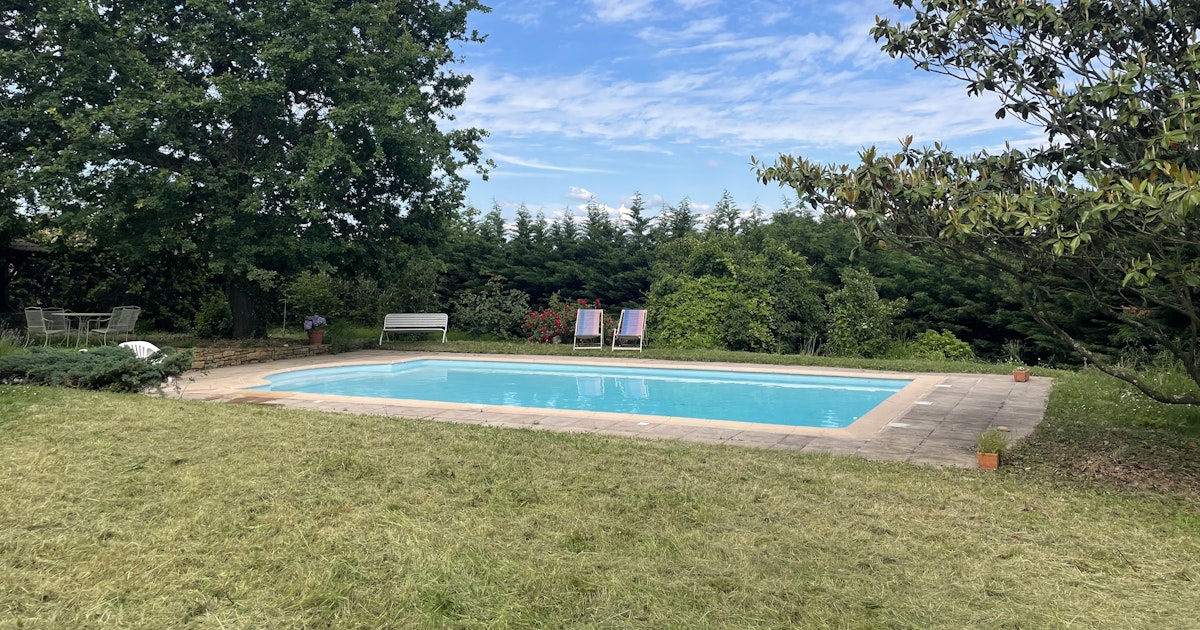 Swimmy Piscine Privée Extérieure à Arnas 5x10m Jardin