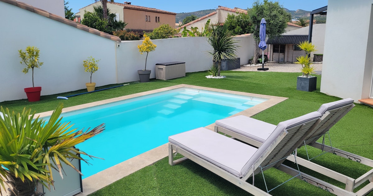 Belle Piscine Privée dans un Lotissement Calme à La Ciotat