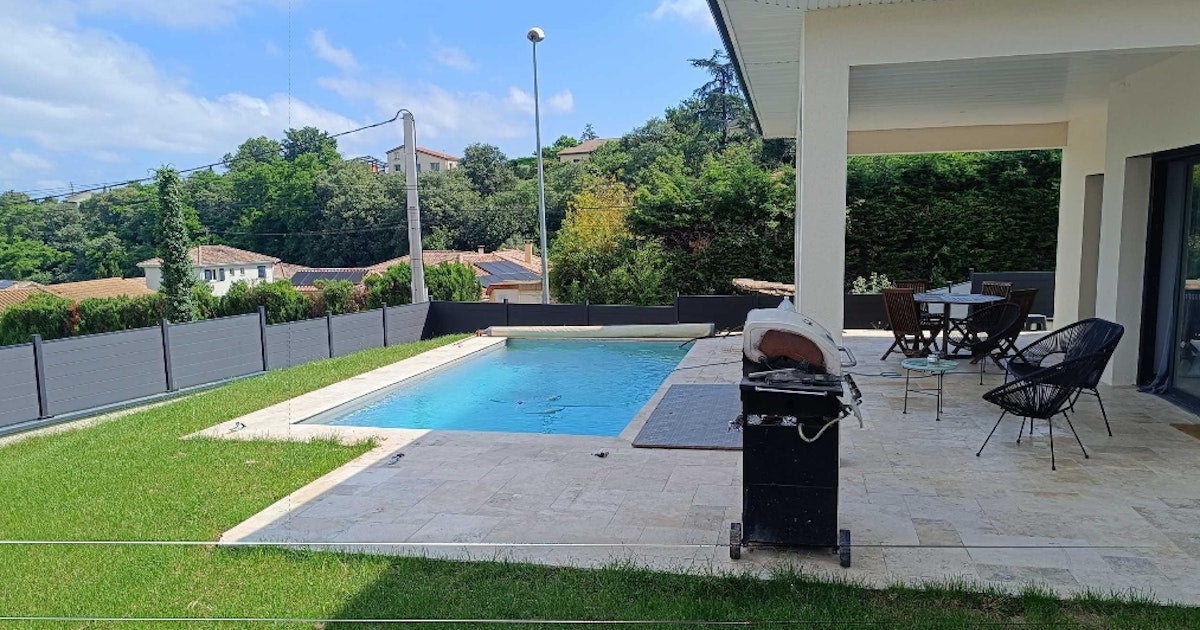 Piscine au Sel dans Villa Moderne Vue sur le Pilat