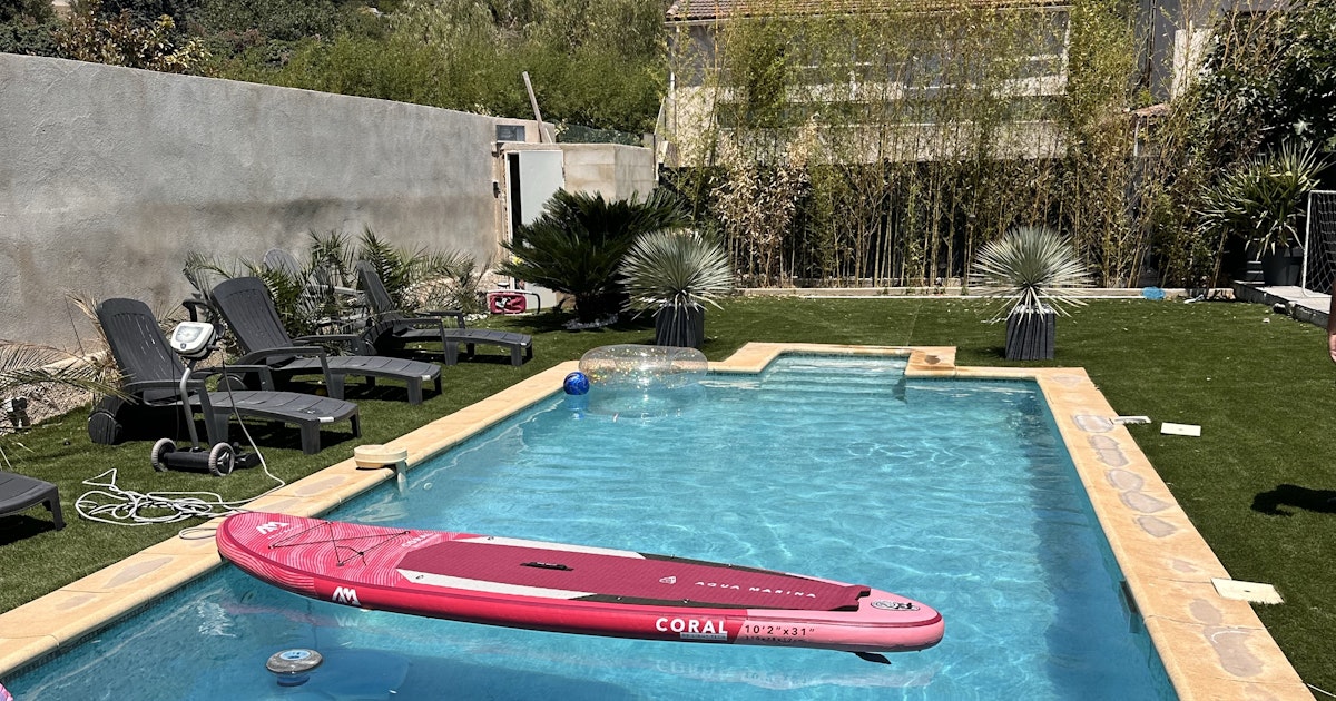 Piscine Privée 8m x 4m à Louer Marseille 11ème