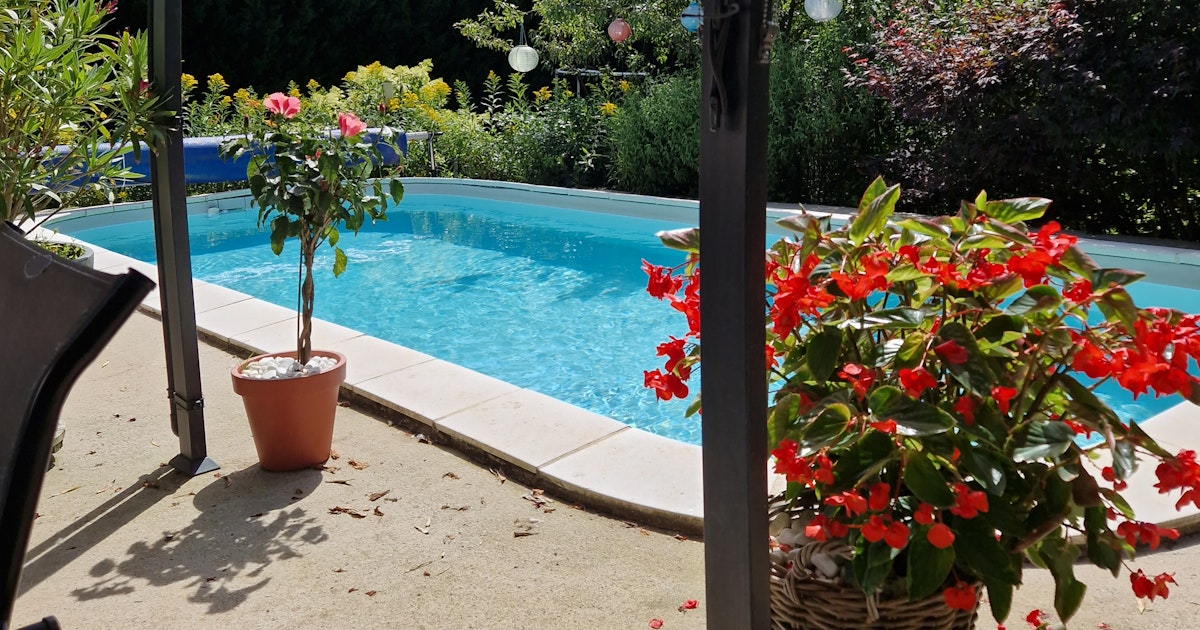 Piscine Privée Chauffée 7m x 3.10m à Chaptelat (Limoges)