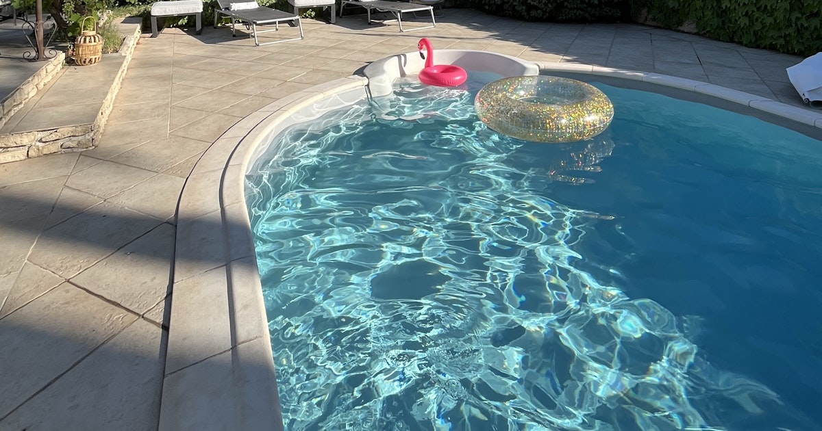 Swimmy Piscine Privée à Rousset 8x4m Sans Vis-à-Vis