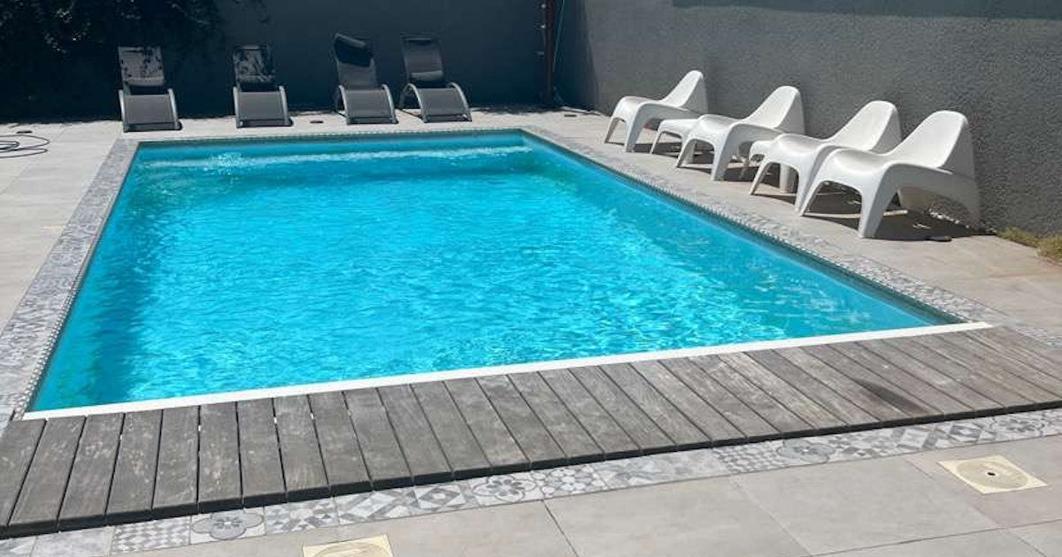 Swimmy Piscine Privée à Corbas 8x4m Chauffée pour Détente