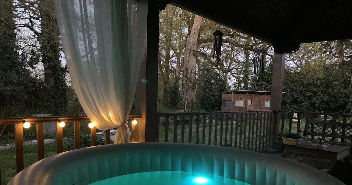 SPA Jacuzzi Chauffé à 40° avec Vue Jardin
