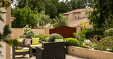 Piscine Chauffée dans un Jardin Verdoyant à Saint-Jeannet 3