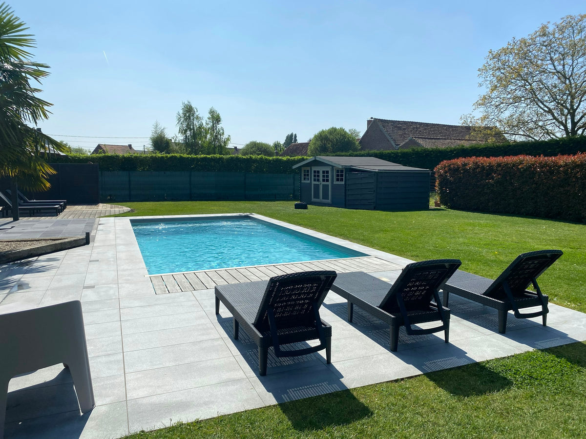 Piscine et Jacuzzi Chauffés avec Jardin à Estaimpuis