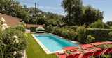 Piscine Chauffée dans un Jardin Verdoyant à Saint-Jeannet 2