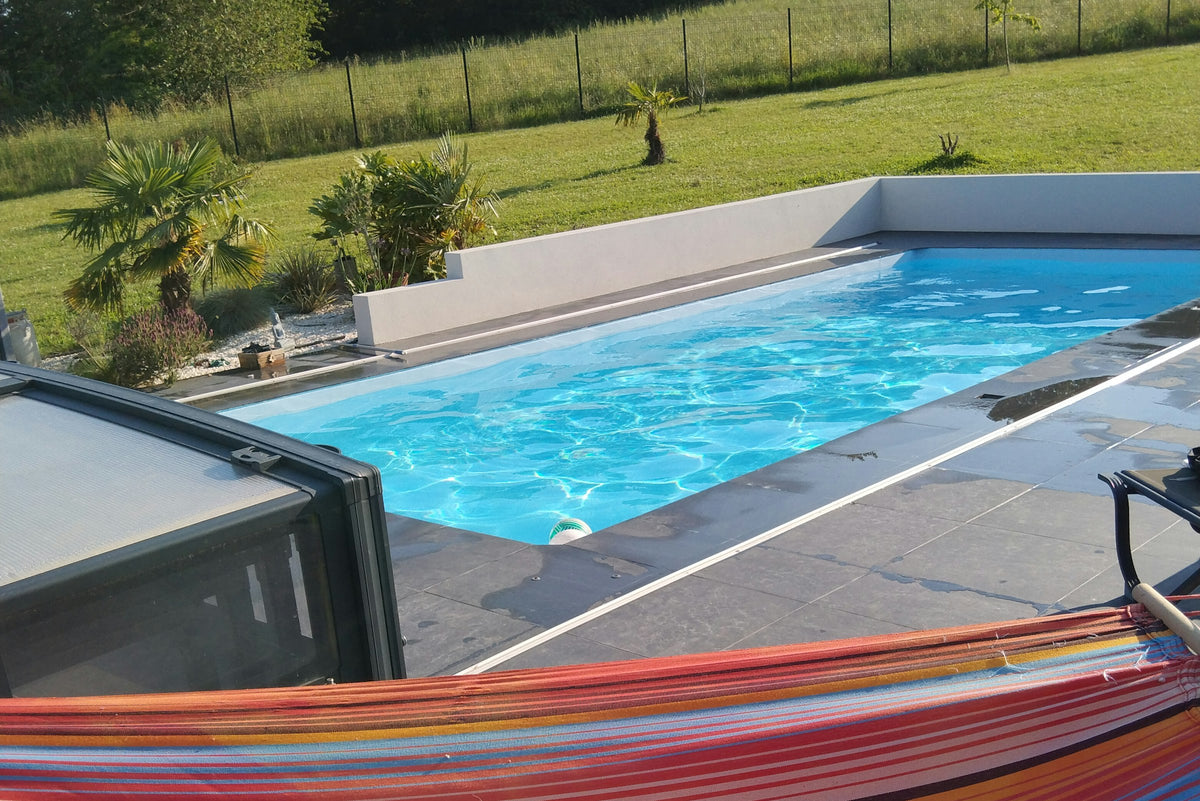 Belle Piscine Chauffée à la Campagne avec Jardin Privé Rolleboise