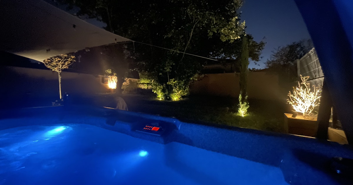 Spa Canadien 5 Places à Louer à Décines-Charpieu