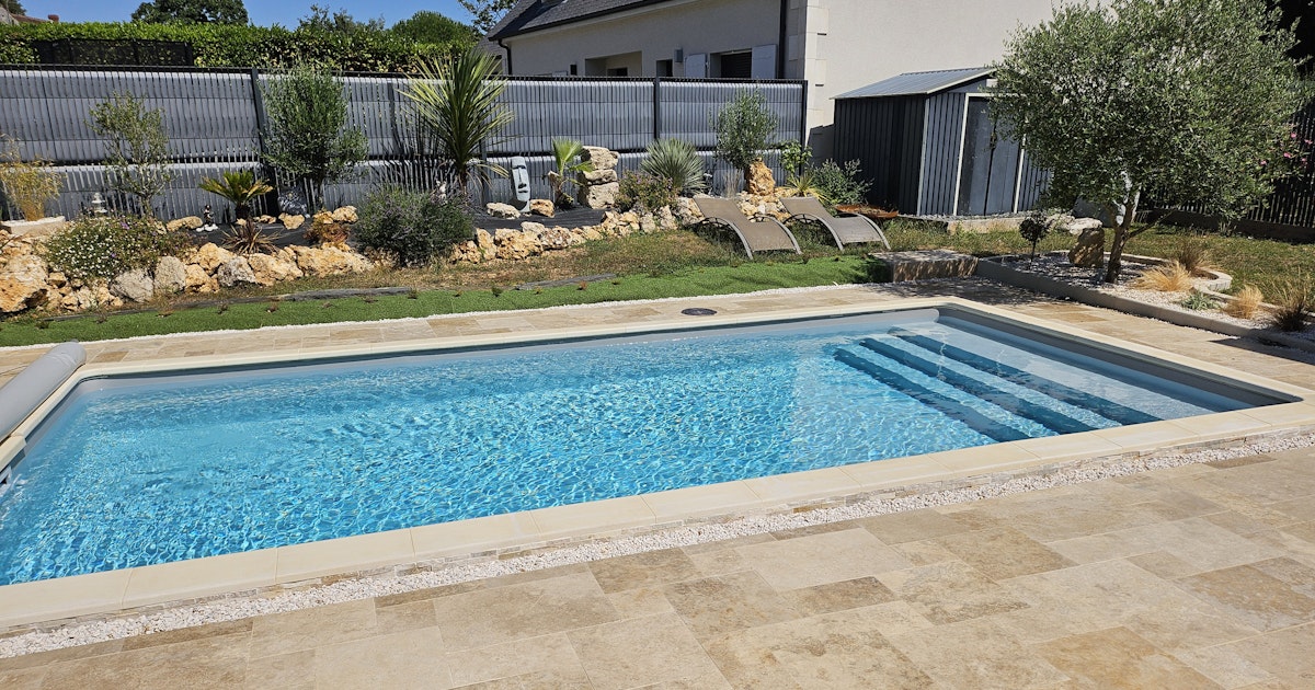 Piscine Familiale Chauffée de Fiona D à Chanceaux-sur-Choisille