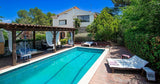 Piscine Privée Rustique avec Vue sur Montserrat près de Barcelone 1