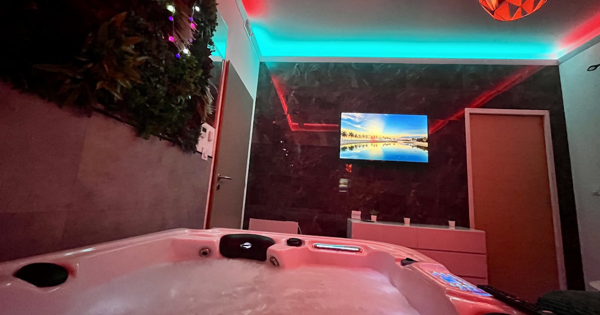 Jacuzzi Intérieur Privé Pour 2 Personnes Près De Blagnac