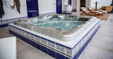 Belles Piscines Intérieure Et Extérieure Chauffées Avec Sauna Et Jacuzzi 6