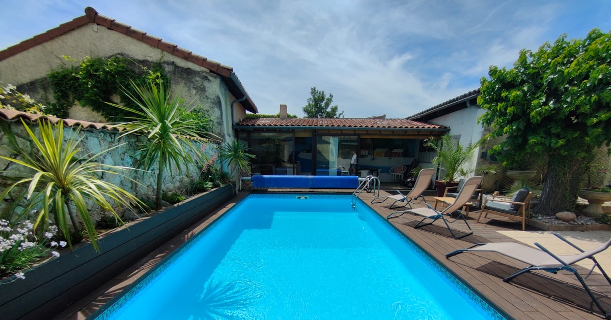 Détente à Laveyron Piscine Privée 7m x 3.5m
