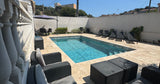 Grande Piscine Privée à Marseille avec Équipements 2