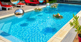 Grande Piscine Privée avec Jardin Verdoyant 1500m² à Esches 2