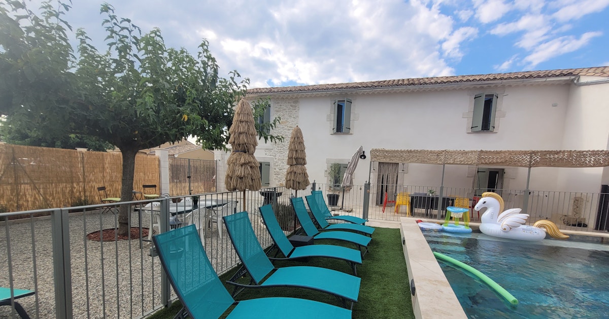 Piscine Privée avec Balnéothérapie à Lapalud