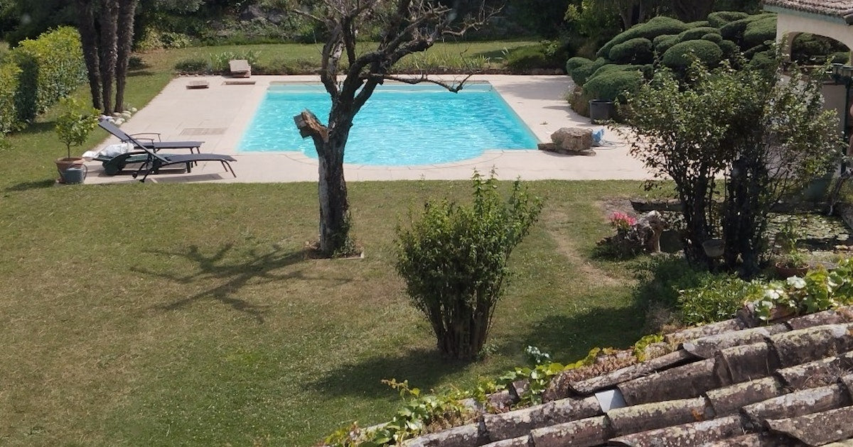 Belle Piscine Privée Chauffée à Étoile-sur-Rhône 6m x 12m
