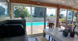 Piscine Privée avec Véranda et Vue Montagnes à Pontacq 3