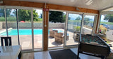 Piscine Privée avec Véranda et Vue Montagnes à Pontacq 4