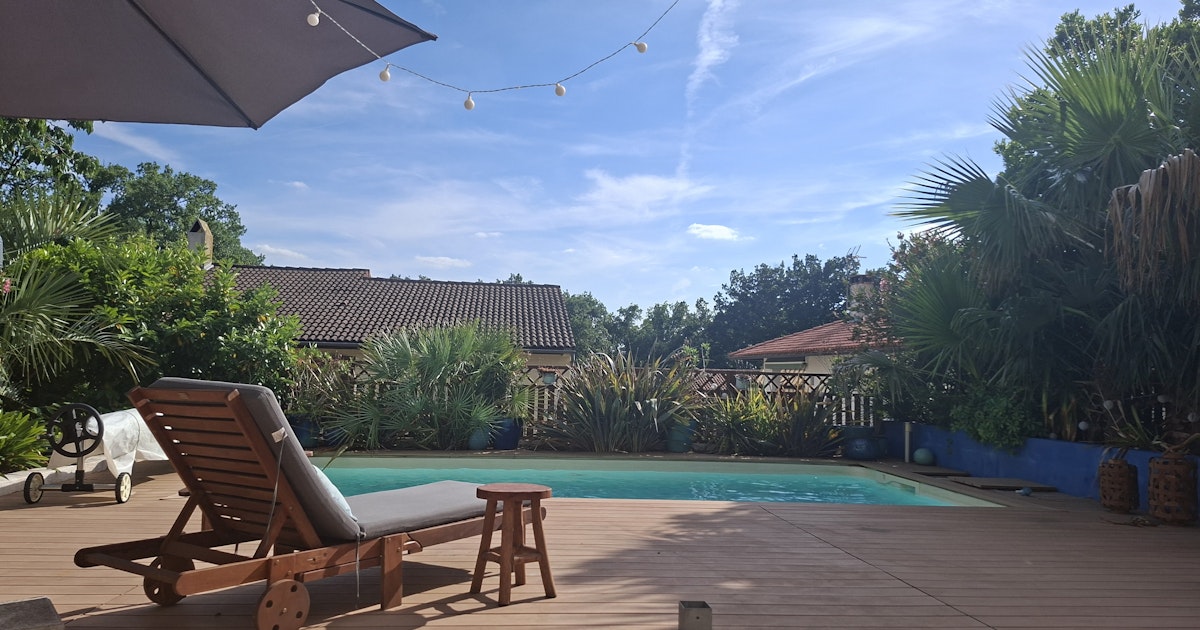 Piscine & Terrasse dans une Bulle Végétale avec Studio Privatif