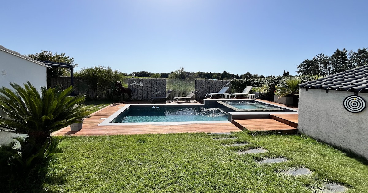 Swimmy Piscine Privée avec Jacuzzi à Mauguio